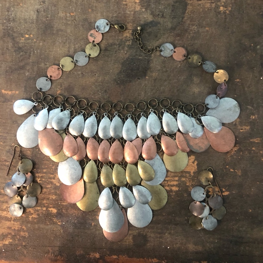Elegant Multicolor Statement Necklace and Earring Set